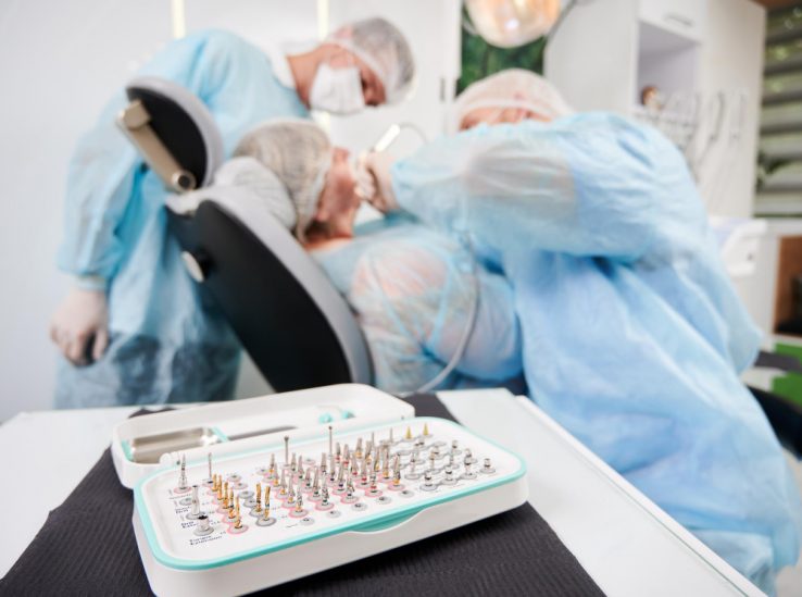 impiantologia dentale