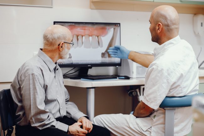 Quanto tempo ci vuole per fare un impianto dentale