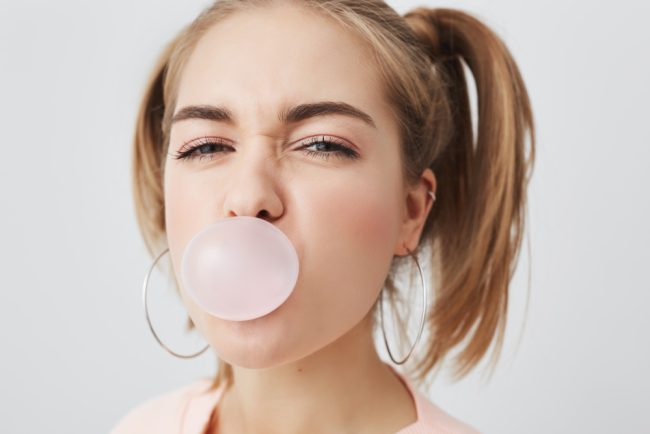 Le gomme da masticare fanno male ai denti Le gomme da masticare fanno male ai denti